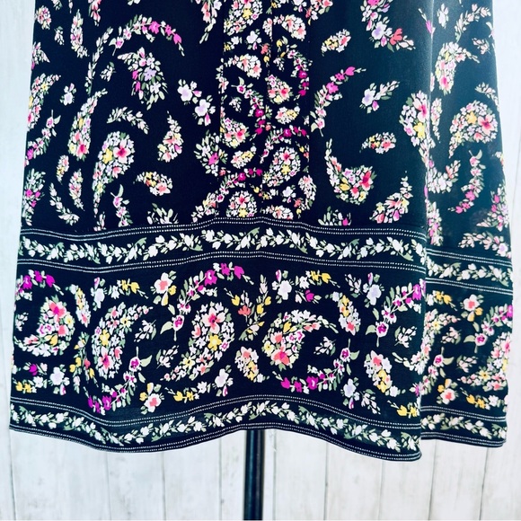 Old Navy | Black Floral Ruffle Sleeve V-Neck Blouse M - Picture 4 of 13